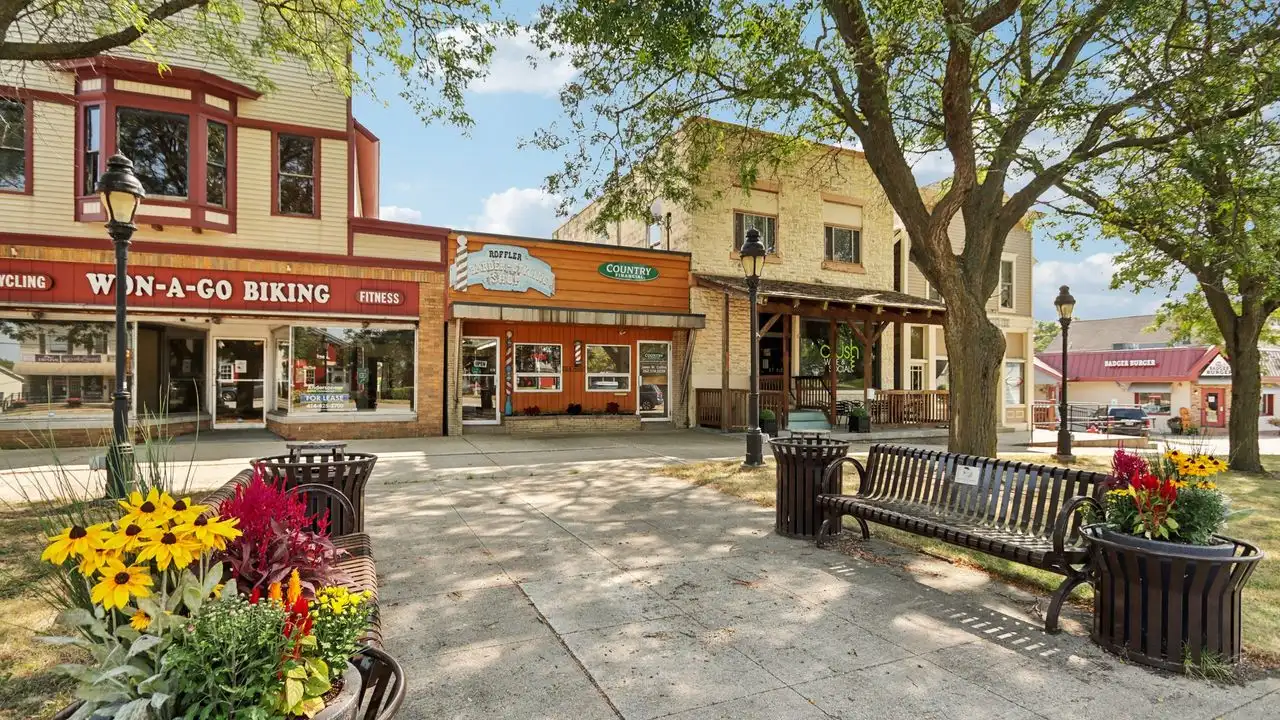 Mukwonago, WI